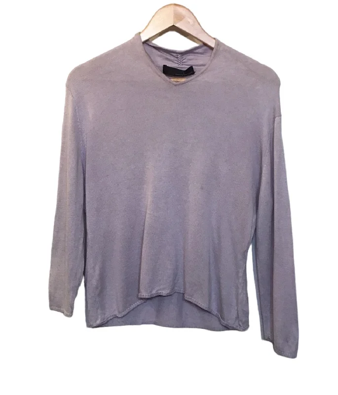 women's tops for those who want to wear pieces that are both functional and fashionableAmanda Wakely Knitted Top (Size M)