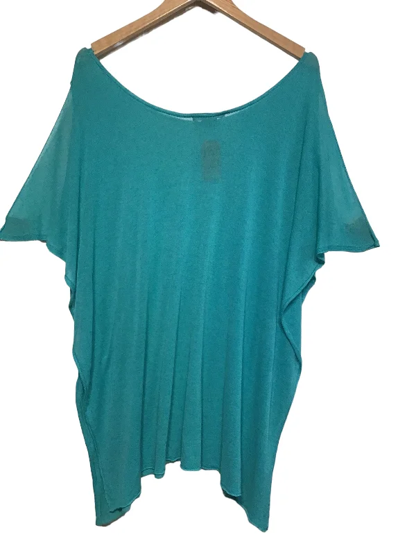 women's tops for those who appreciate subtle and muted tonesSuzy D Top (Size M/L)