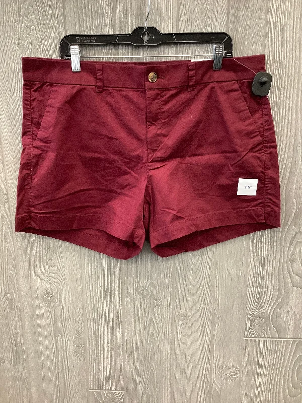 women's multi-pocket shortsRed Shorts Old Navy, Size 16