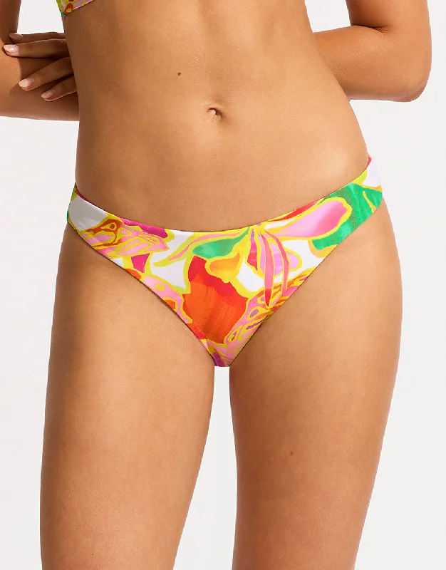 Animal Print Female SwimwearWonderland Reversible Hipster Bikini Pant - Fuchsia Rose