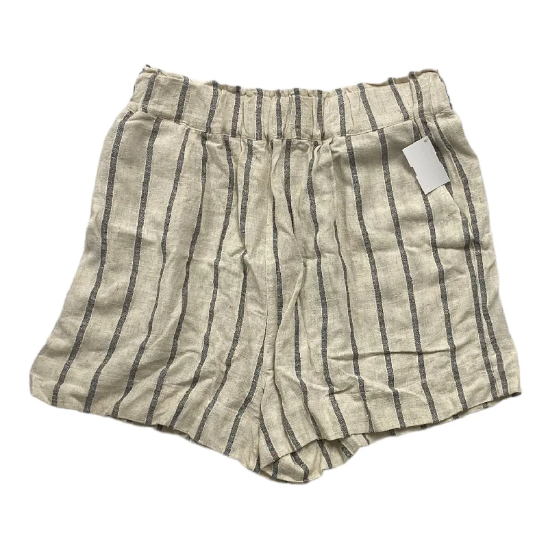 women's elegant shortsStriped Pattern Shorts Urban Outfitters, Size L