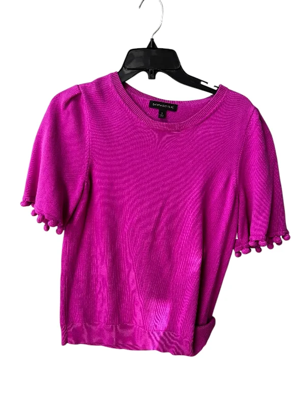 women's tops for those who want to stay on top of the latest fashion trends and wear pieces that are both stylish and on-trendTop Short Sleeve By Banana Republic In Purple, Size: S