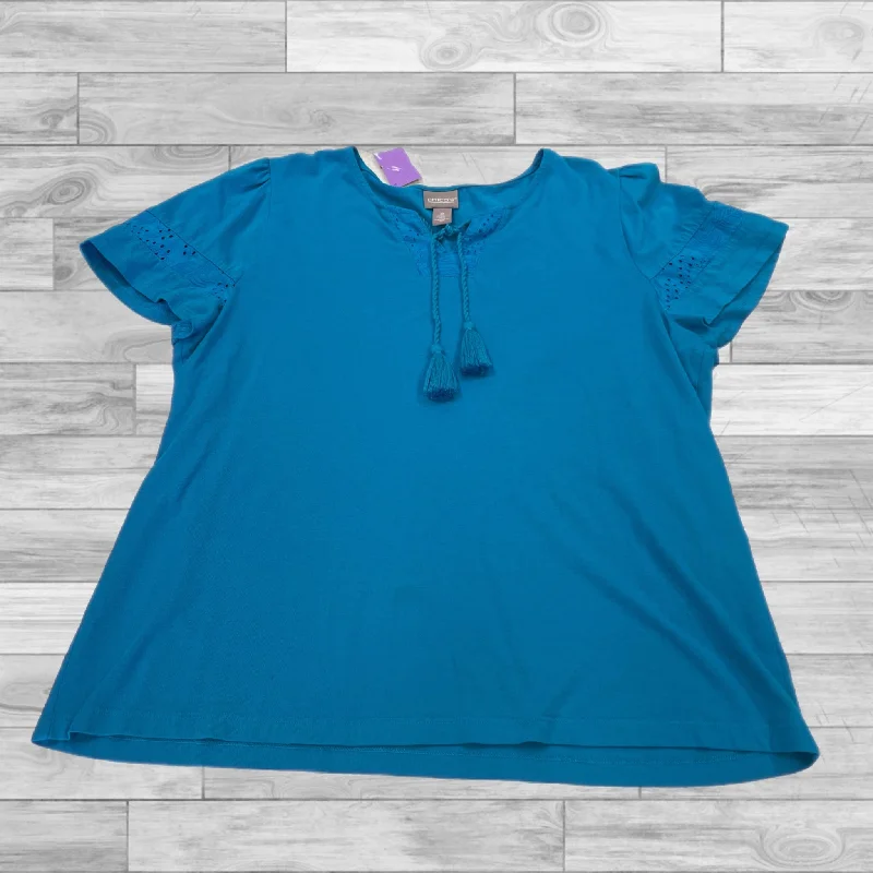 women's tops for those who want to stay on top of the latest fashion trends and wear pieces that are both stylish and on-trendTop Short Sleeve By Chicos In Blue, Size: 2